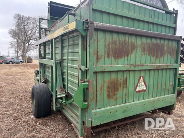 Image of John Deere E0200 equipment image 4