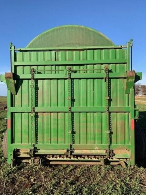 Image of John Deere 200 equipment image 1