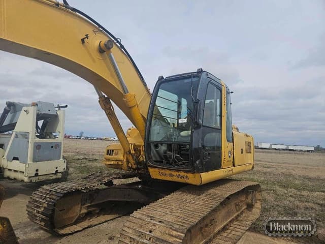Image of John Deere 200 equipment image 1