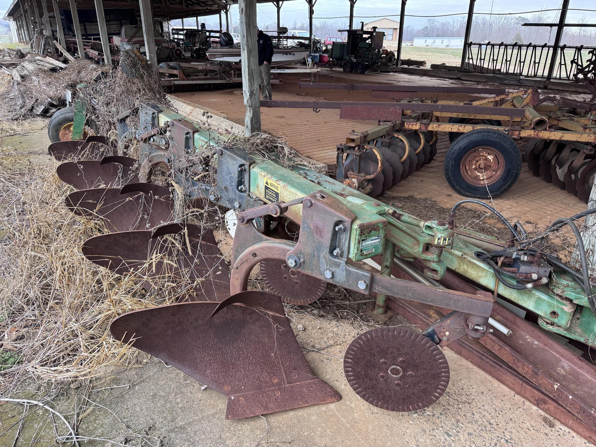 John Deere 2000 Equipment Image0