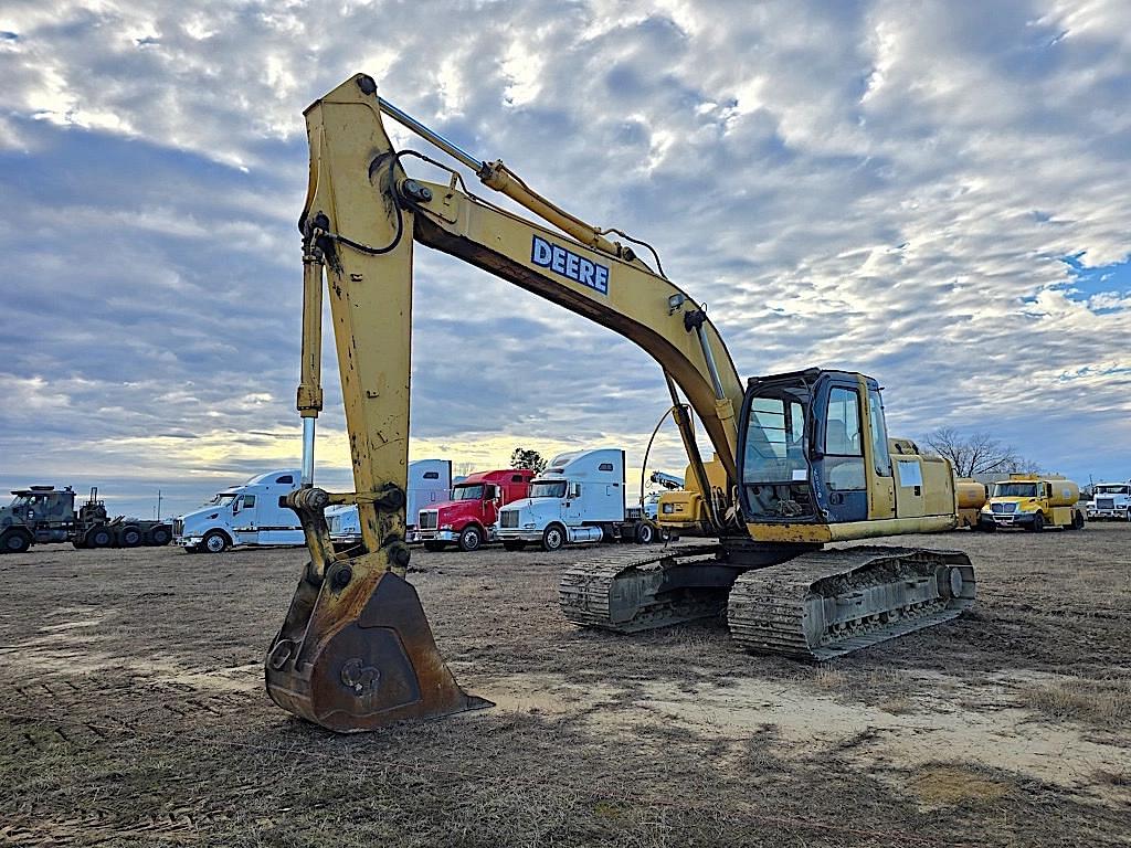 Image of John Deere 200C LC Primary image