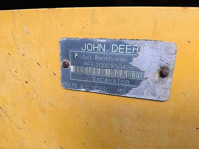 Image of John Deere 200C LC equipment image 4