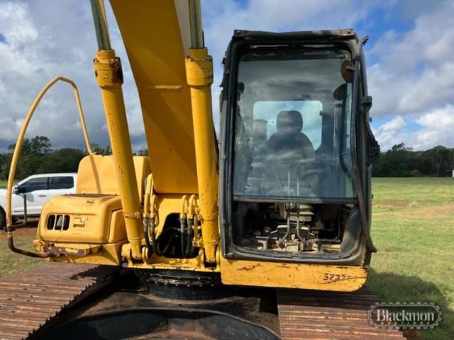 Image of John Deere 200C LC equipment image 4