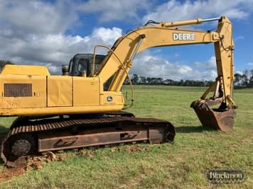 Main image John Deere 200C LC