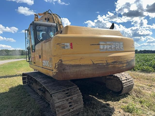 Image of John Deere 200C LC equipment image 4