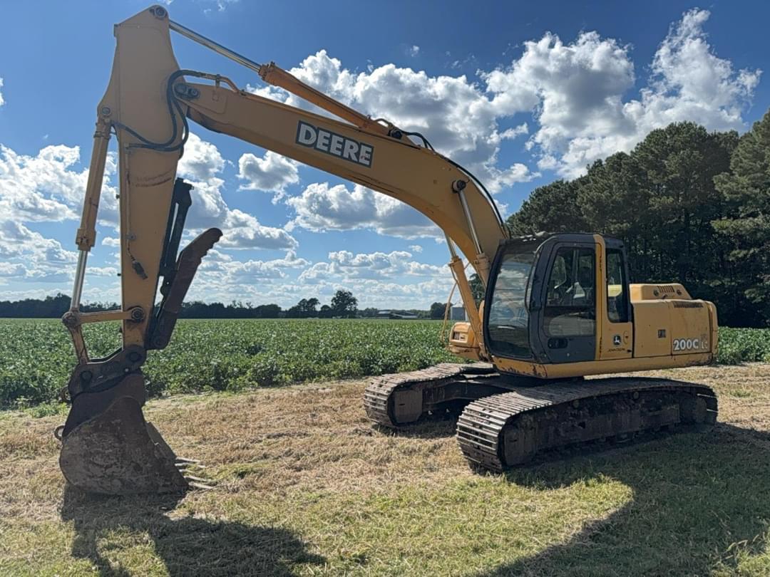 Image of John Deere 200C LC Primary image