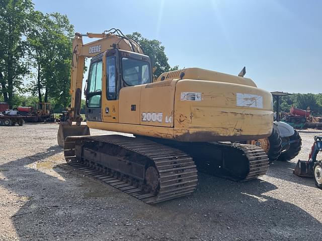 Image of John Deere 200C LC equipment image 1