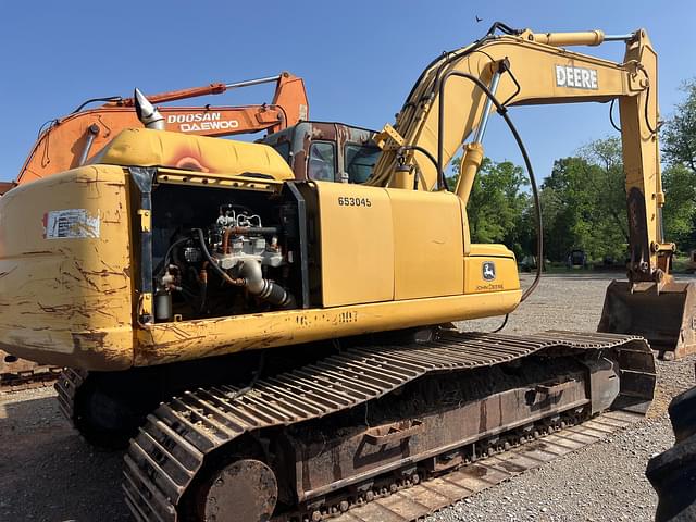 Image of John Deere 200C LC equipment image 3