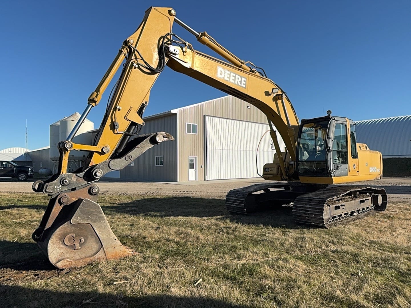 John Deere 200C LC Equipment Image0