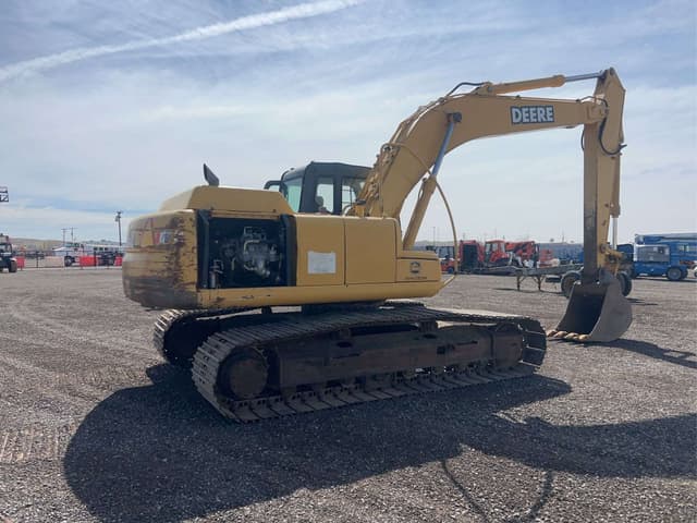 Image of John Deere 200C LC equipment image 2