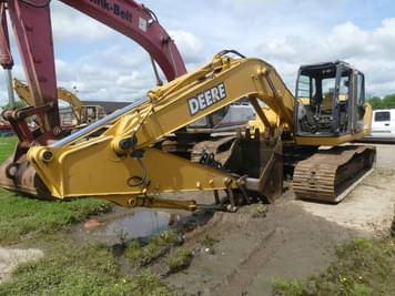 Main image John Deere 200C LC