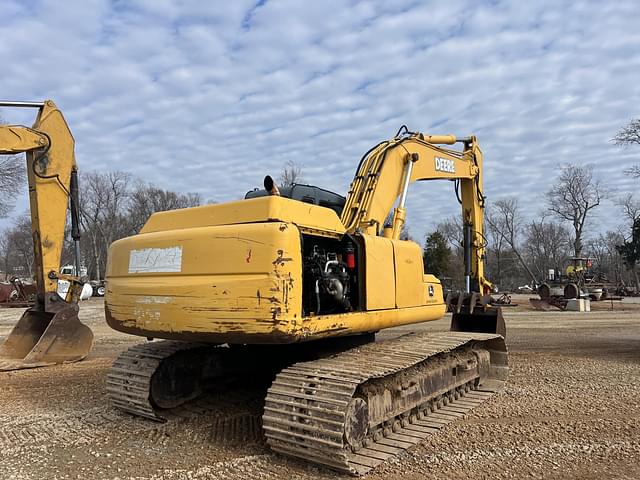 Image of John Deere 200C LC equipment image 3