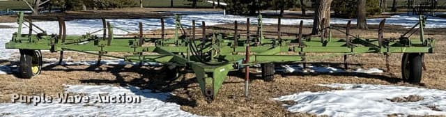 Image of John Deere 200F equipment image 1