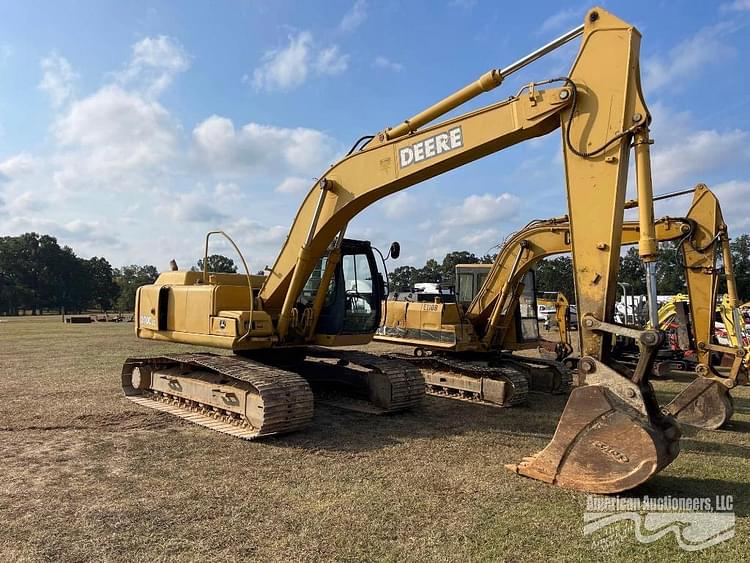 John Deere 200C LC Equipment Image0
