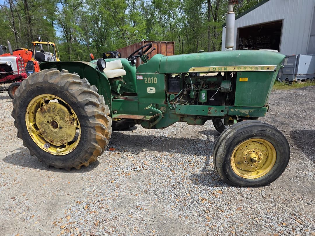Image of John Deere 2010 Primary image