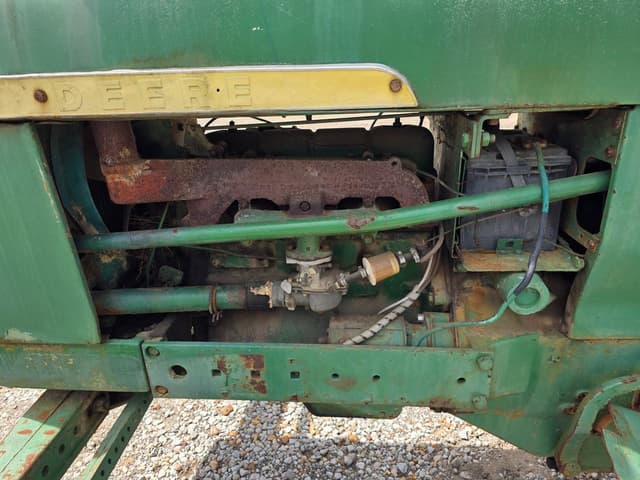 Image of John Deere 2010 equipment image 3