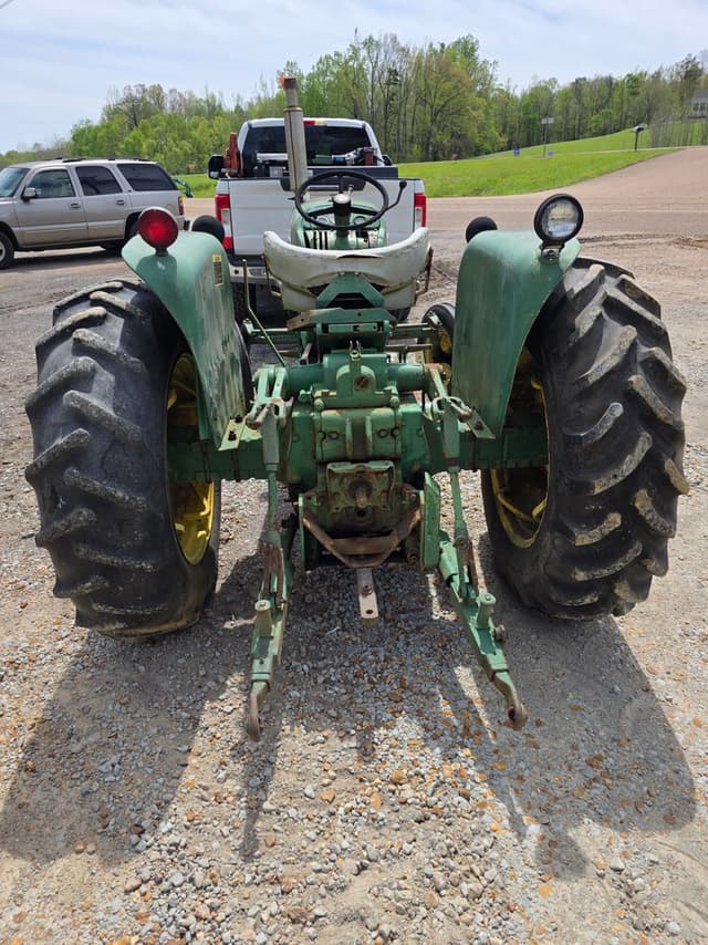 Image of John Deere 2010 equipment image 4