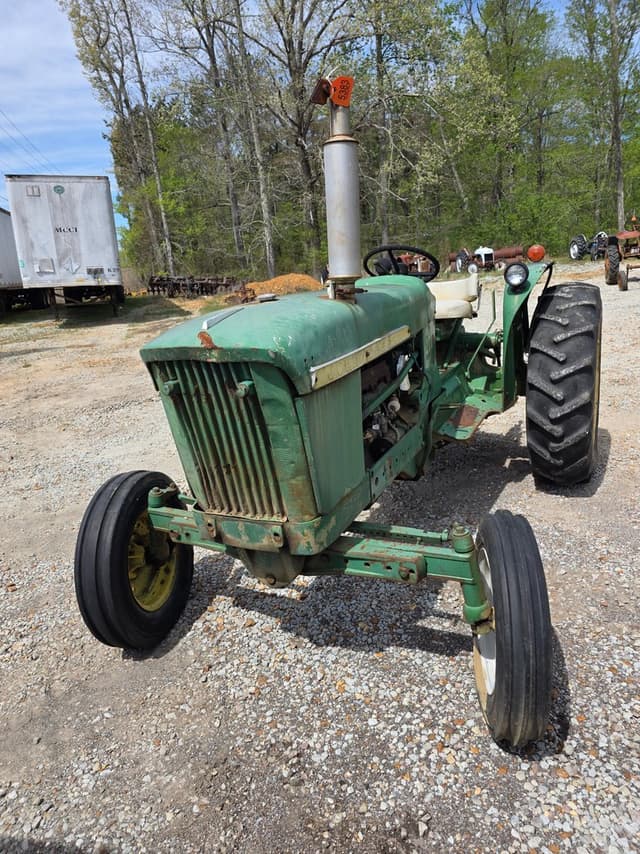 Image of John Deere 2010 equipment image 2