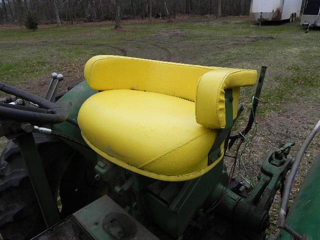 Image of John Deere 2010 equipment image 4