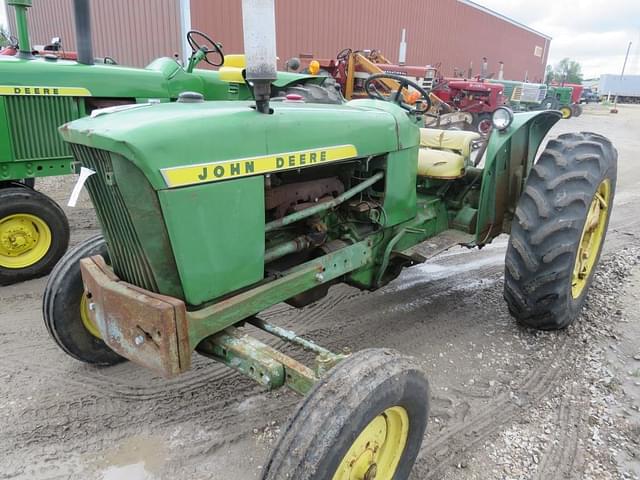 Image of John Deere 2010 equipment image 4