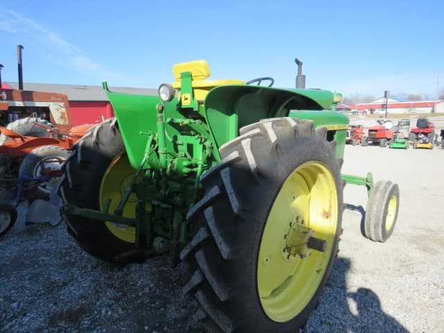 Image of John Deere 2010 equipment image 3