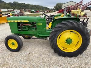 John Deere 2010 Image