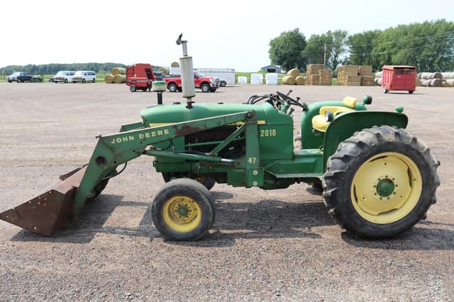 Image of John Deere 2010 equipment image 3
