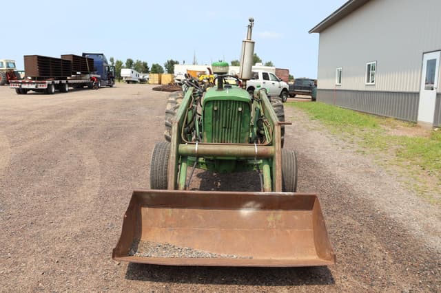 Image of John Deere 2010 equipment image 1
