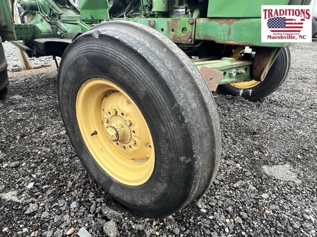 Image of John Deere 2010 equipment image 4