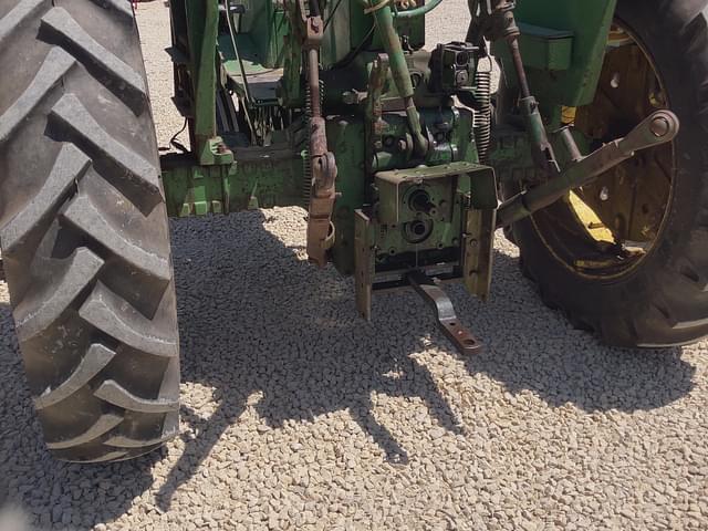 Image of John Deere 2010 equipment image 4