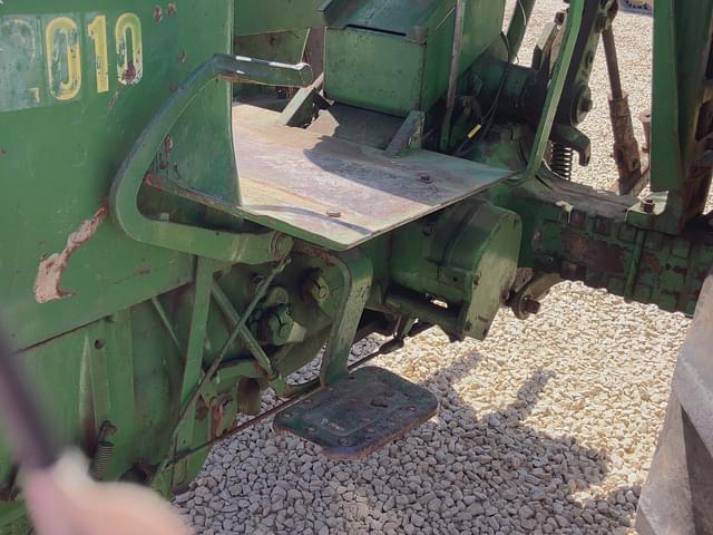 Image of John Deere 2010 equipment image 2