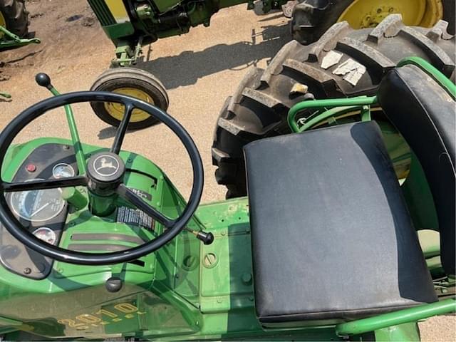 Image of John Deere 2010 equipment image 4