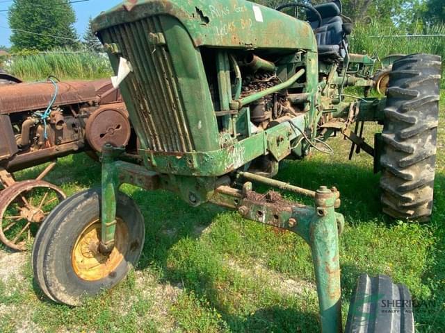 Image of John Deere 2010 equipment image 1
