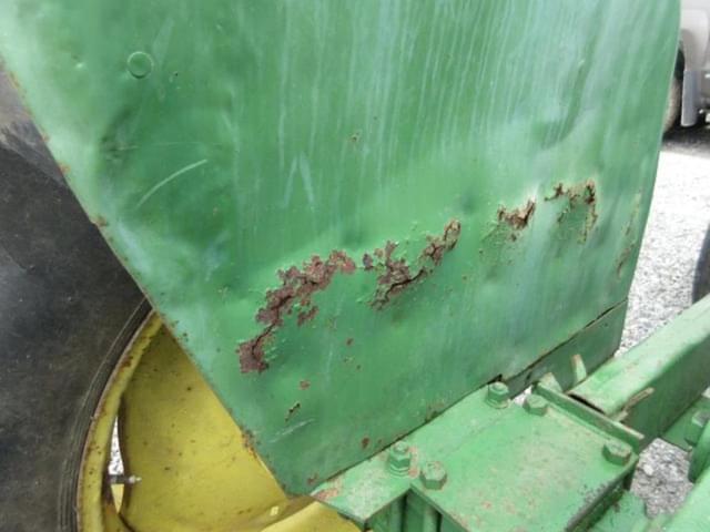 Image of John Deere 2010 equipment image 3