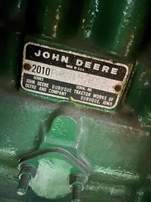 Image of John Deere 2010 equipment image 4