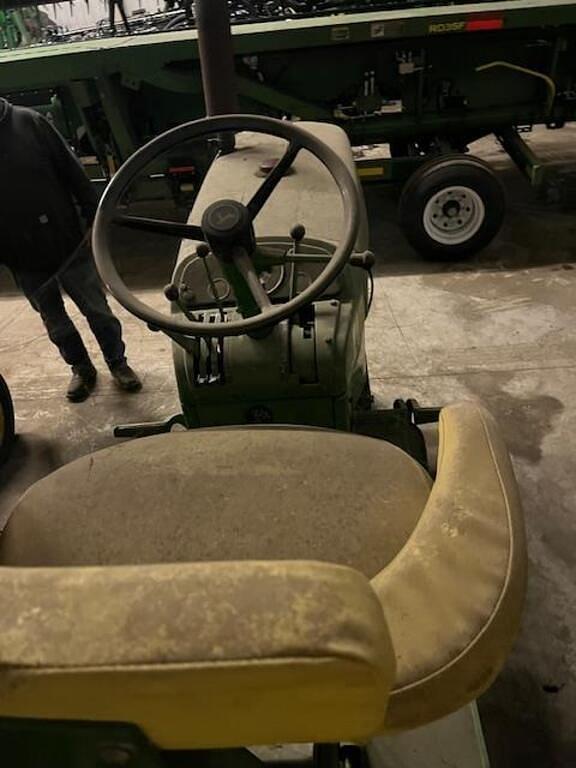 Image of John Deere 2010 equipment image 2