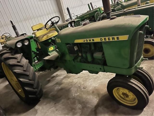 Image of John Deere 2010 equipment image 1