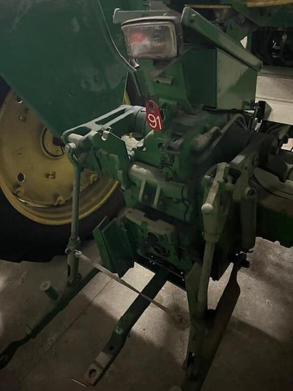 Image of John Deere 2010 equipment image 3