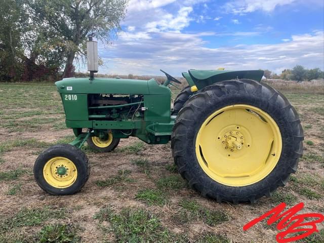 Image of John Deere 2010 equipment image 2
