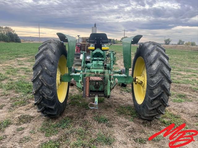 Image of John Deere 2010 equipment image 4