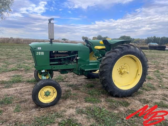 Image of John Deere 2010 equipment image 1