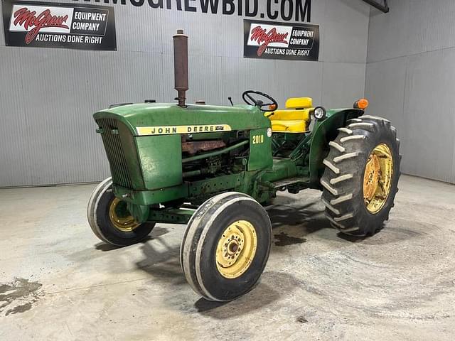 Image of John Deere 2010 equipment image 1