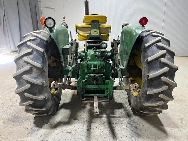 Image of John Deere 2010 equipment image 3