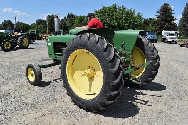Image of John Deere 2010 equipment image 3
