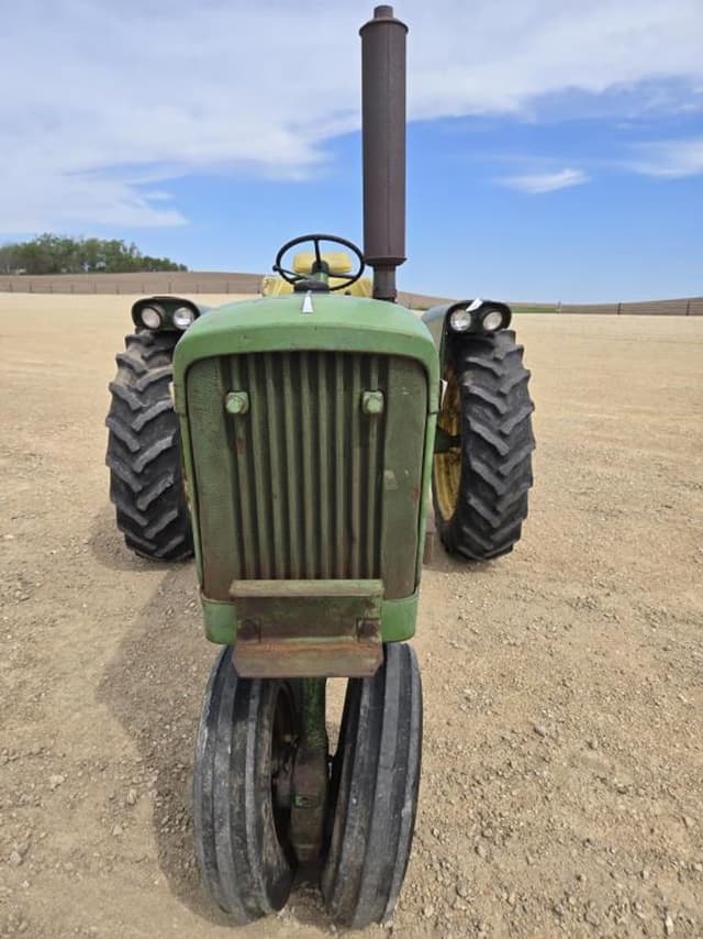 Image of John Deere 2010 equipment image 2