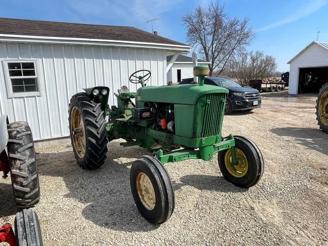 Image of John Deere 2010 equipment image 2