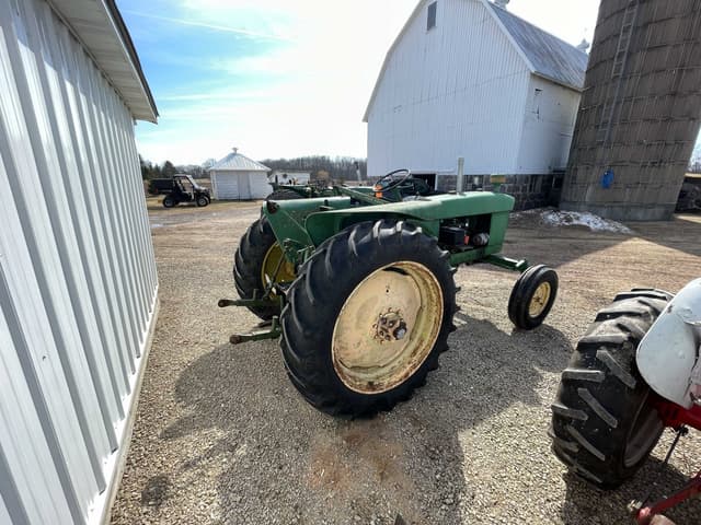 Image of John Deere 2010 equipment image 4