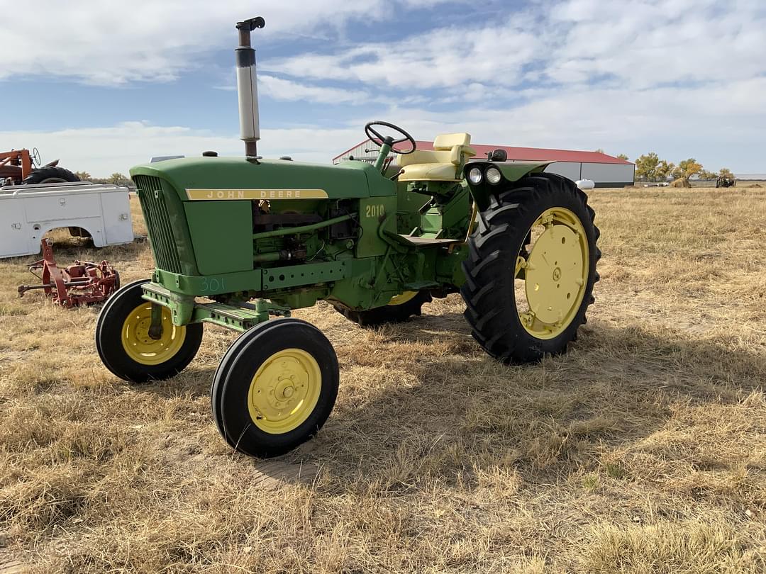 Image of John Deere 2010 Primary image