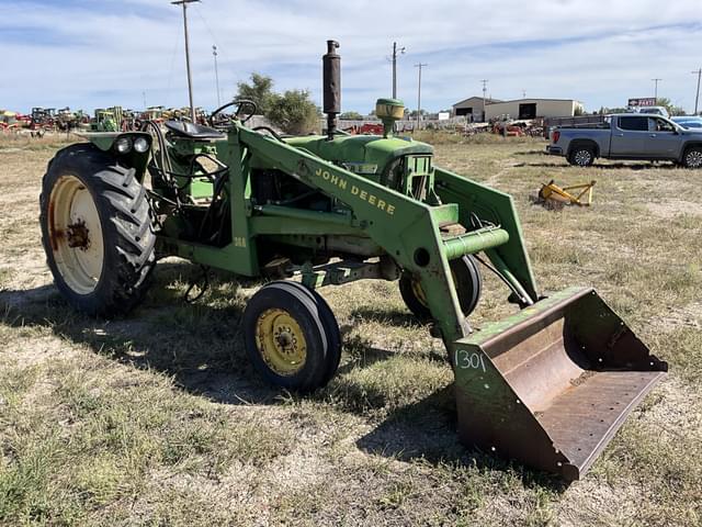Image of John Deere 2010 equipment image 1