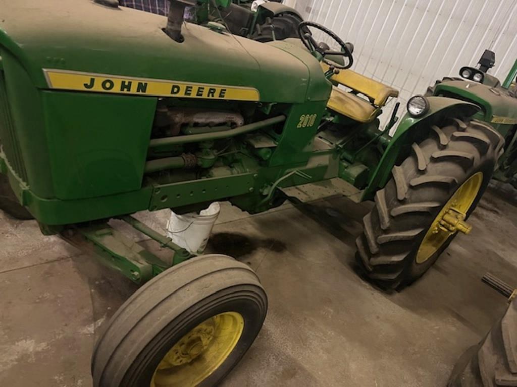 Image of John Deere 2010 Image 0